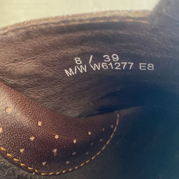 Born Women’s Brown Leather Slip On High  Block Heel Clogs Mules Size 8 - Picture 9 of 12